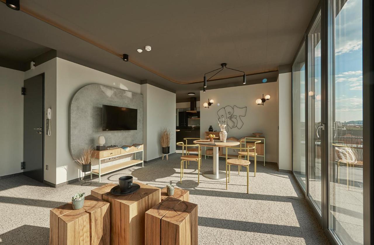 Penthouse Apartment,1253536273:JPEG