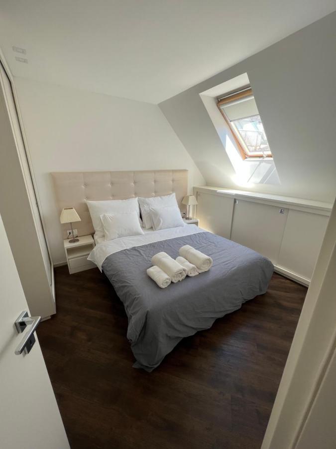 Two-Bedroom Apartment,1322346898:JPEG