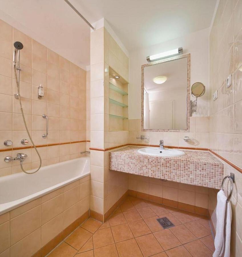 Junior Suite,1535733046:JPEG