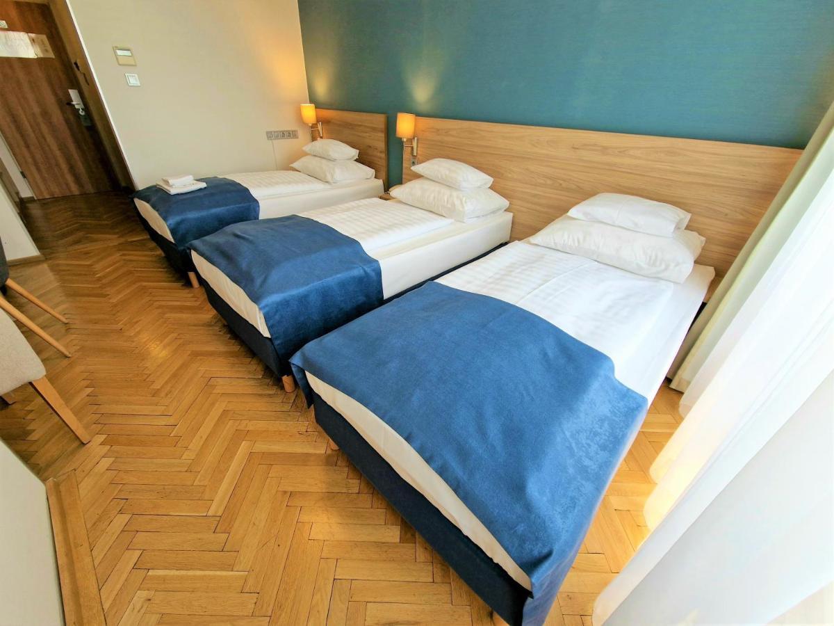 Comfort Triple Room