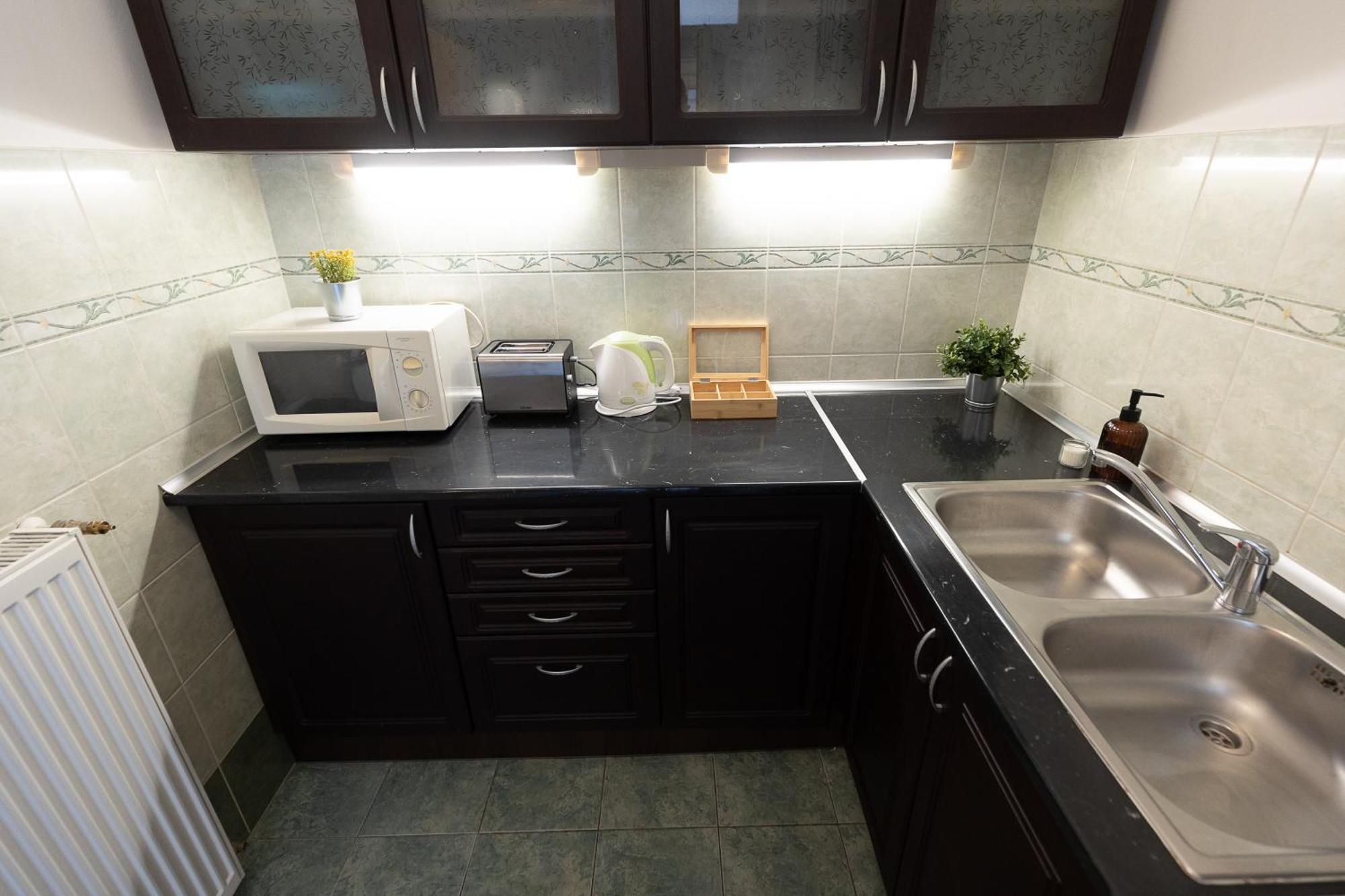 One-Bedroom Apartment,1507769365:JPEG