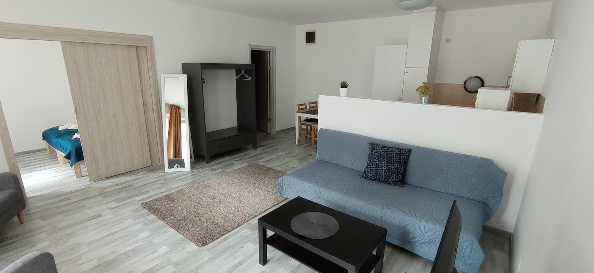 One-Bedroom Apartment,1580141544:JPEG