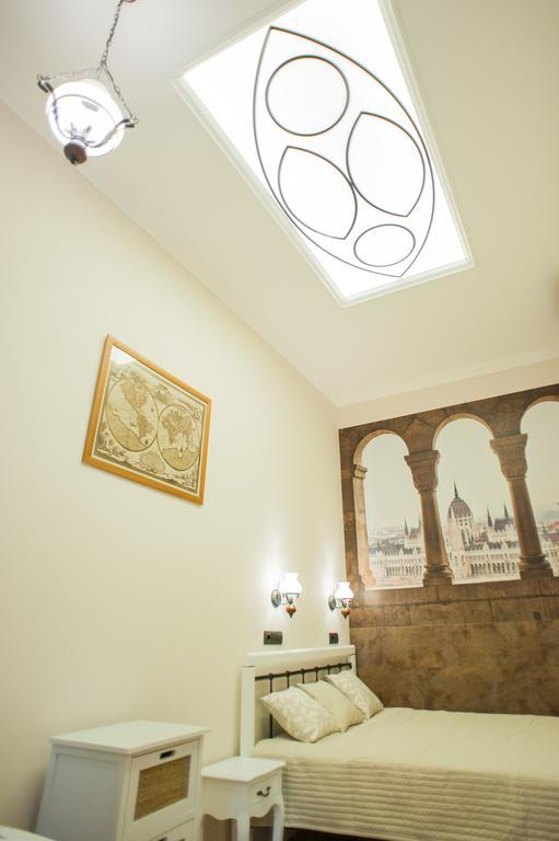One-Bedroom Apartment,167446608:JPEG