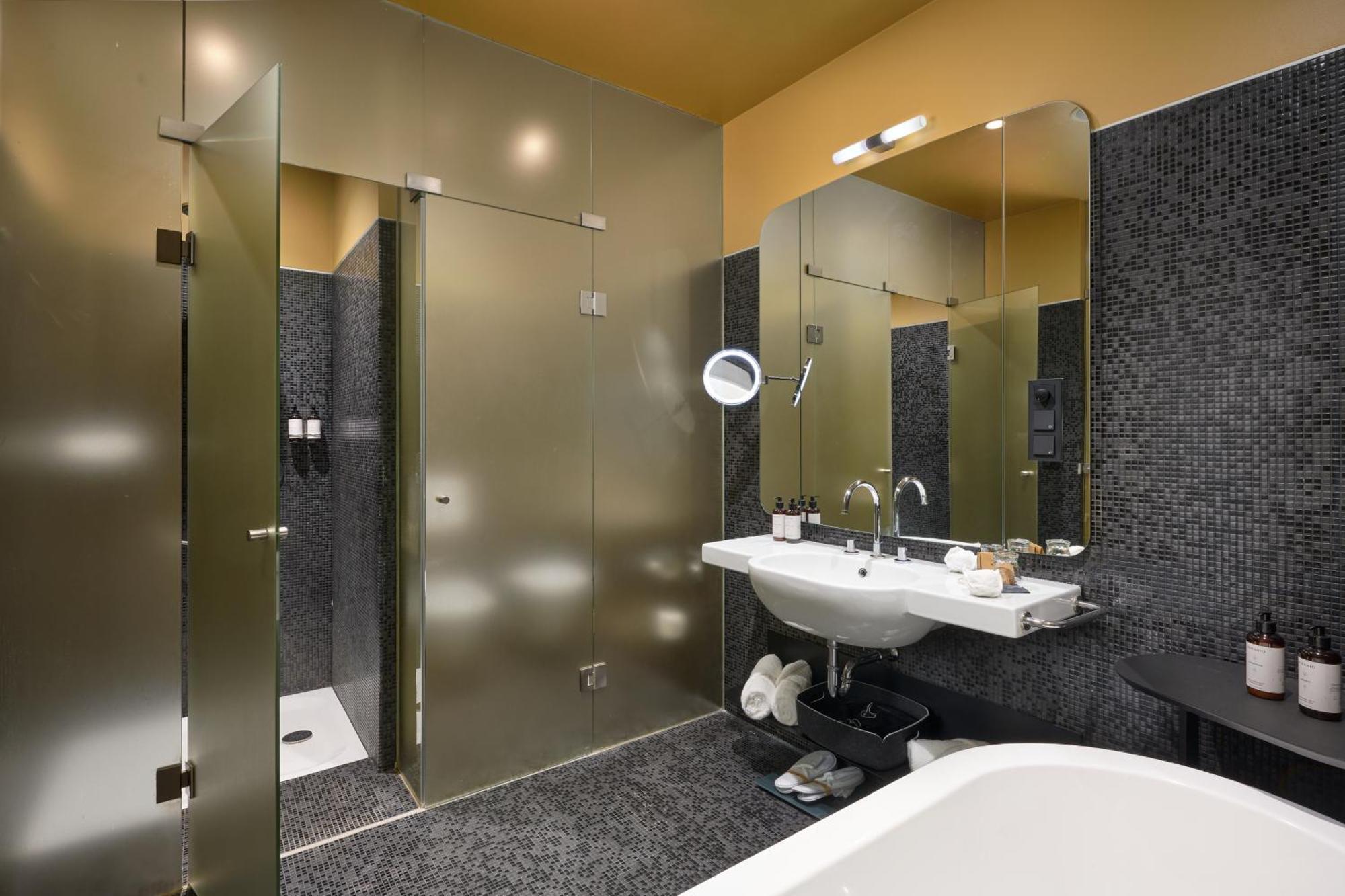 Premium Twin Room,1638559981:JPEG