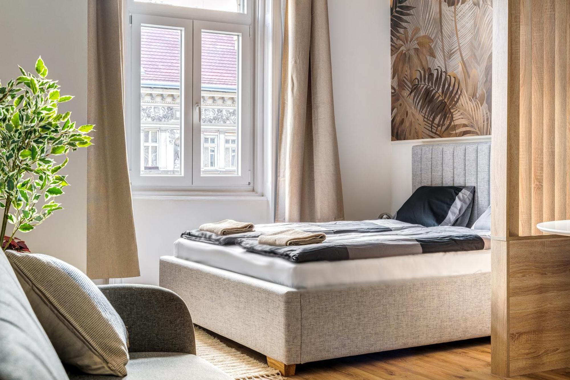 One-Bedroom Apartment,1624705724:JPEG