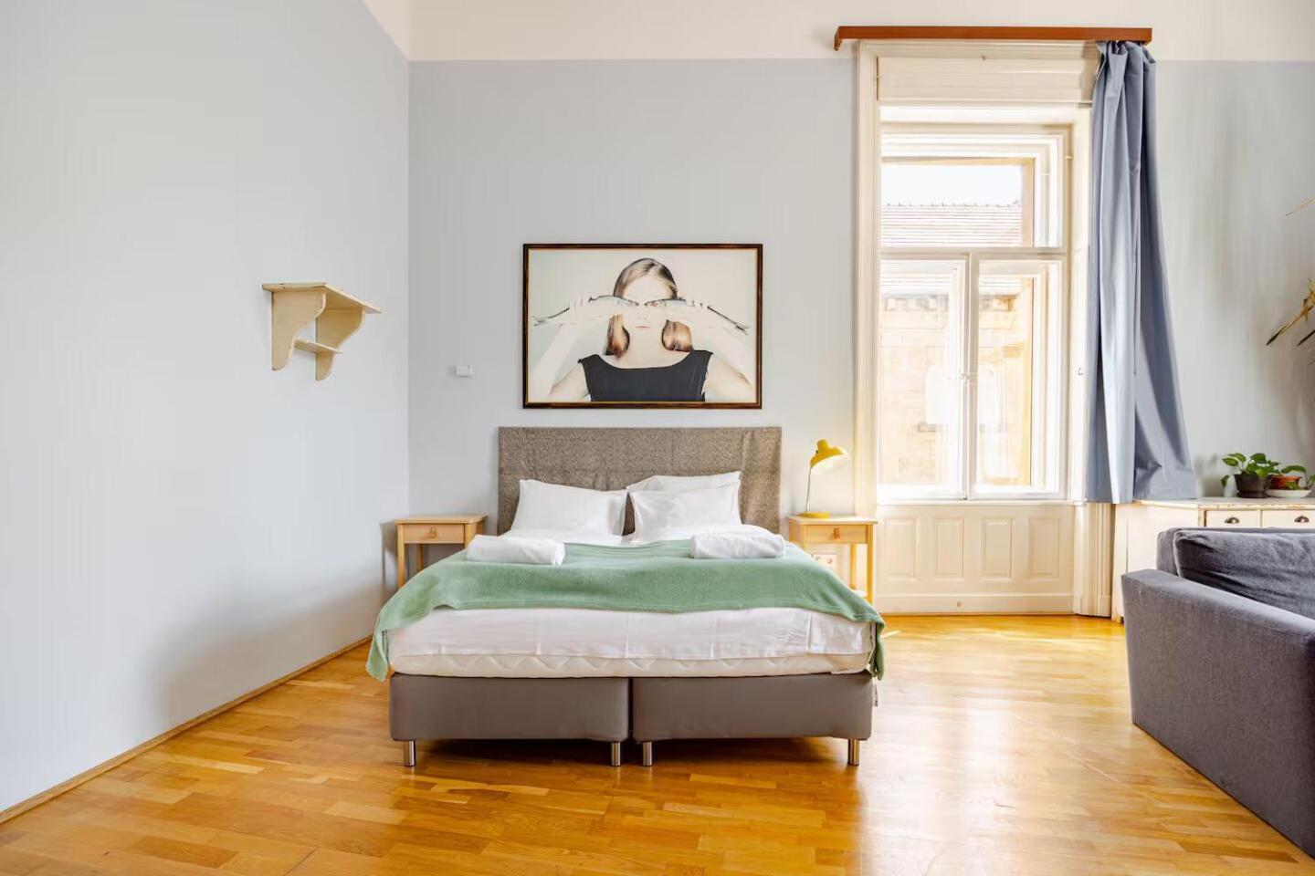 One-Bedroom Apartment,1733135627:JPEG