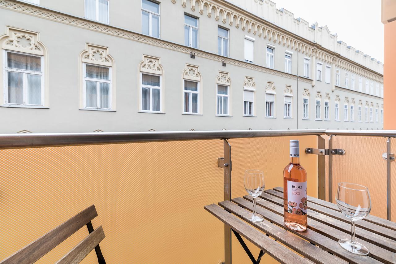 Superior Apartment with Balcony