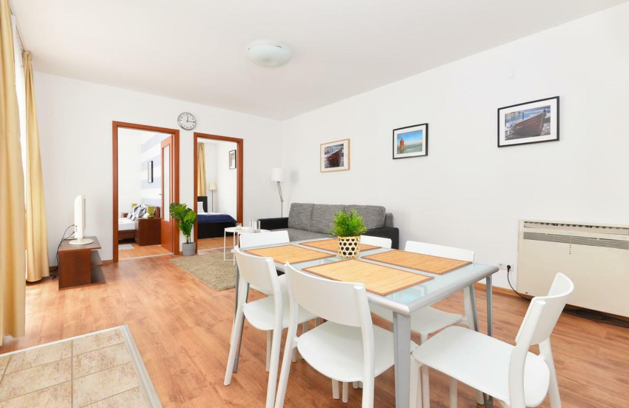 Two-Bedroom Apartment,812506905:JPEG