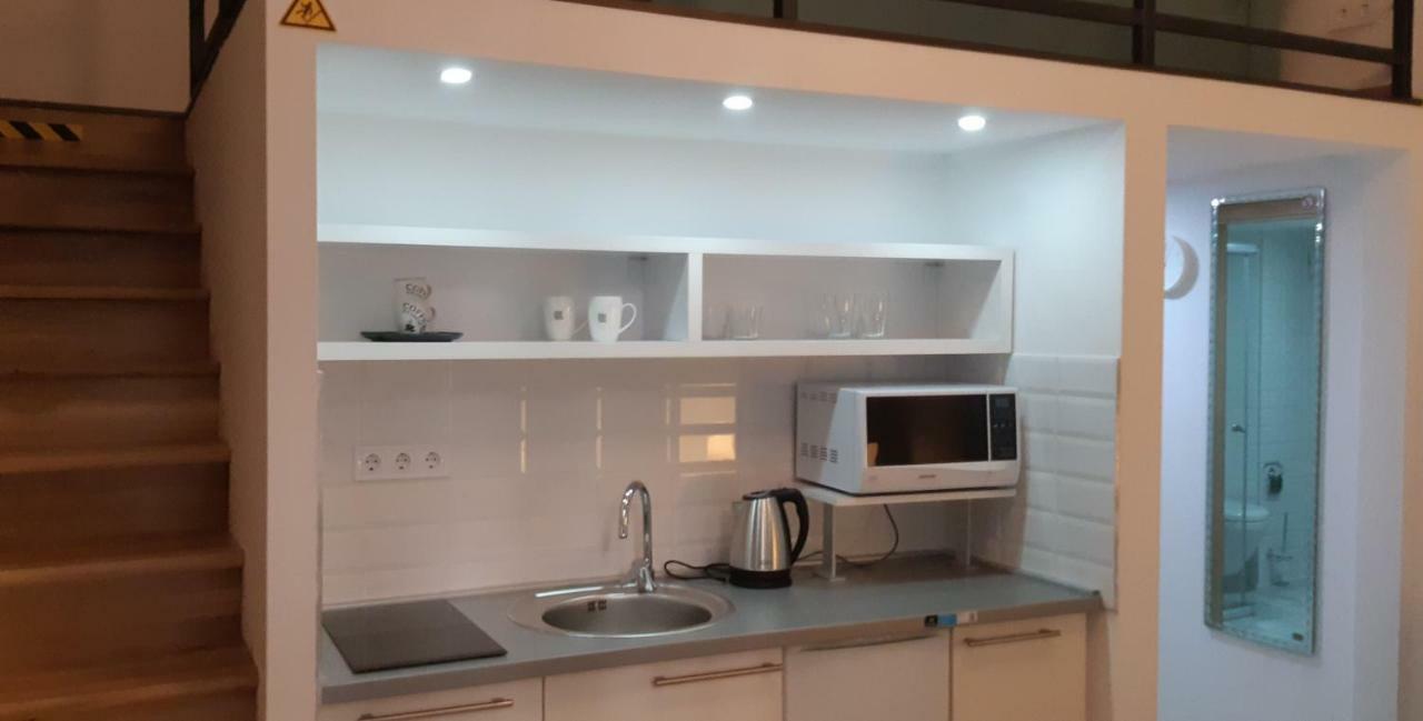 Studio Apartment,857217299:JPEG