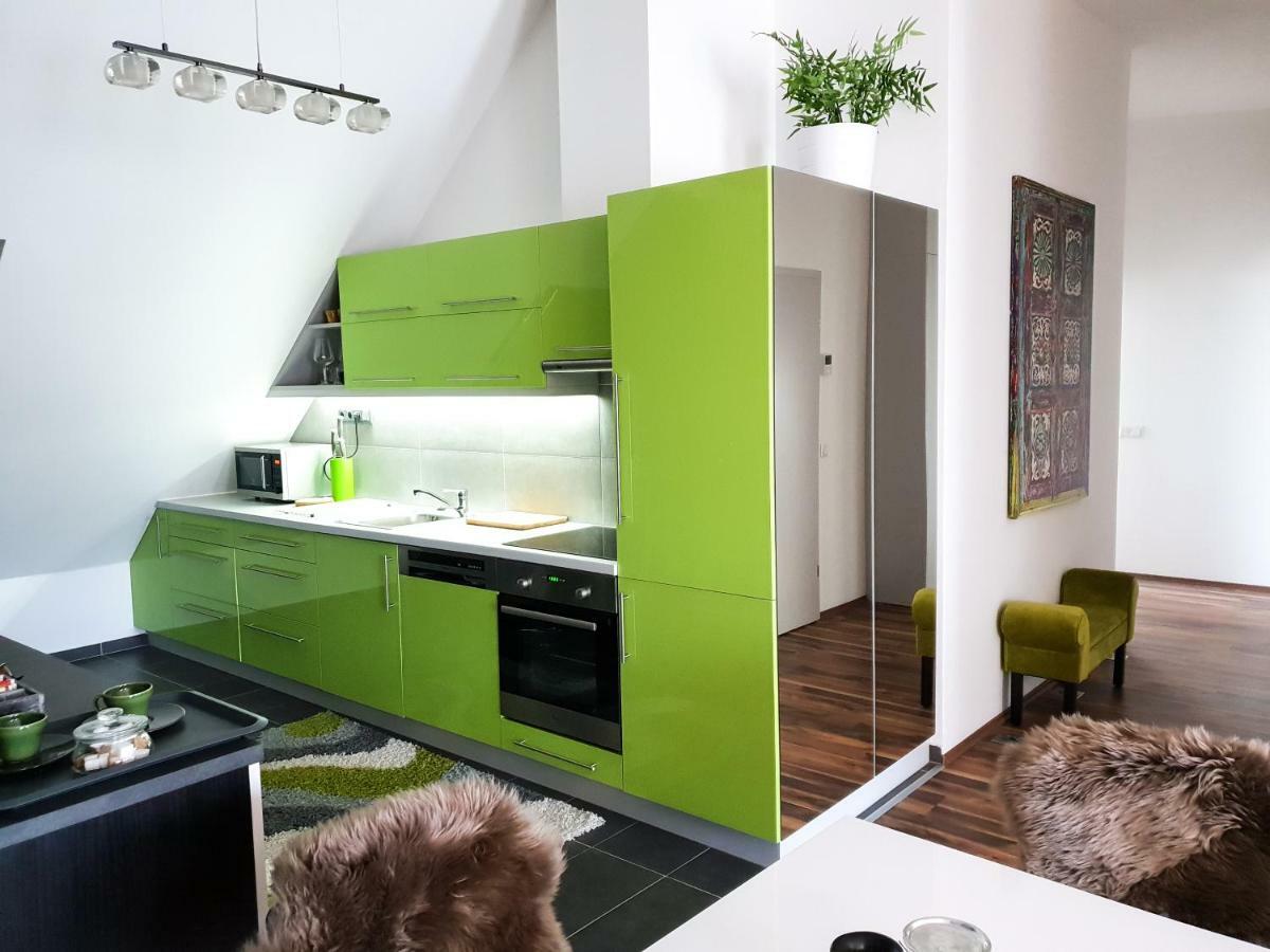 Two-Bedroom Apartment,870936593:JPEG