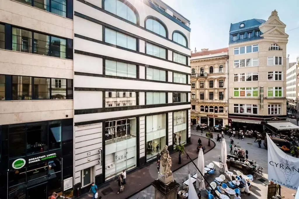 Best Located, 150 M2 5 Bedrooms Apt.,-1