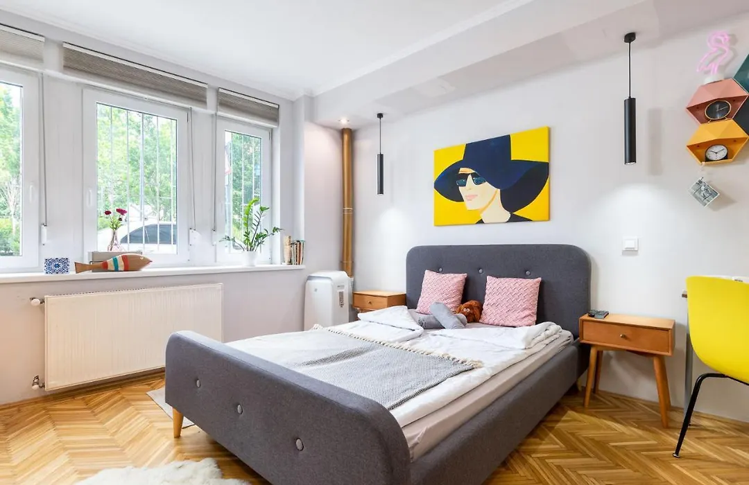 Riverbank Apartment At Parliament-1