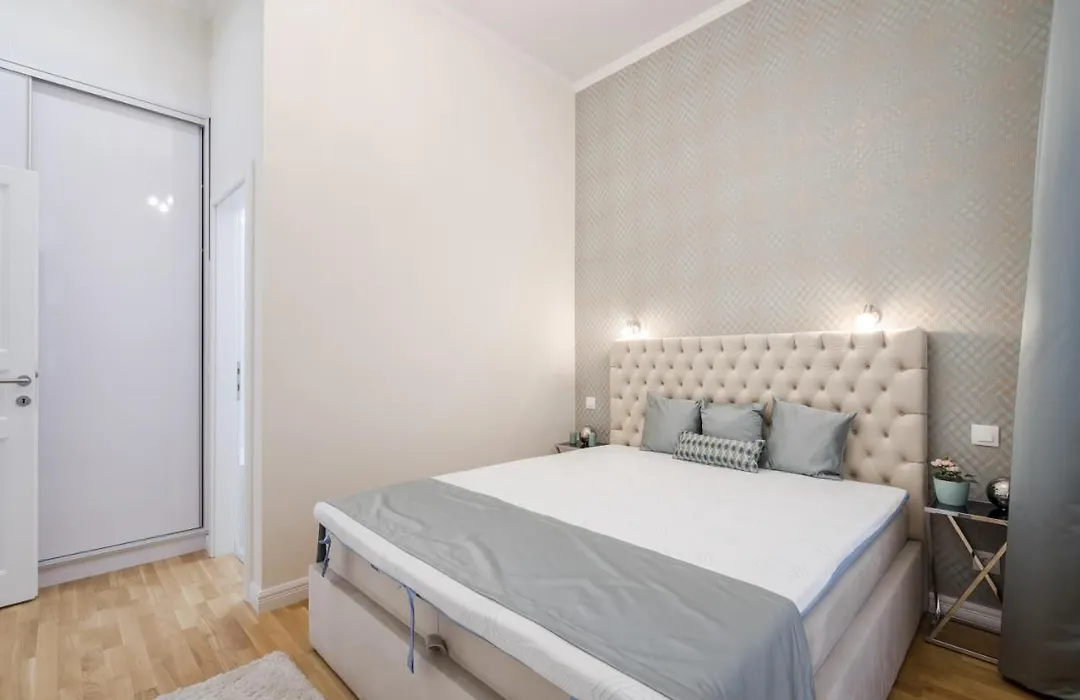 Bpr Etienne Charming Apartment-1