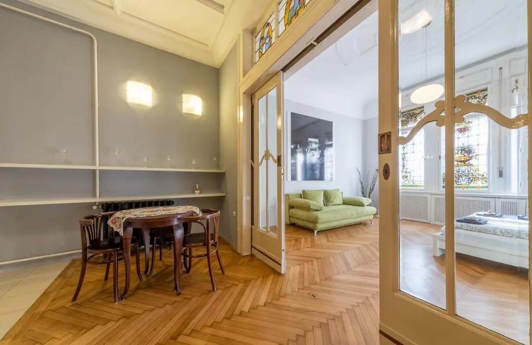 Elisabeth Apartment On Vaci Street-1