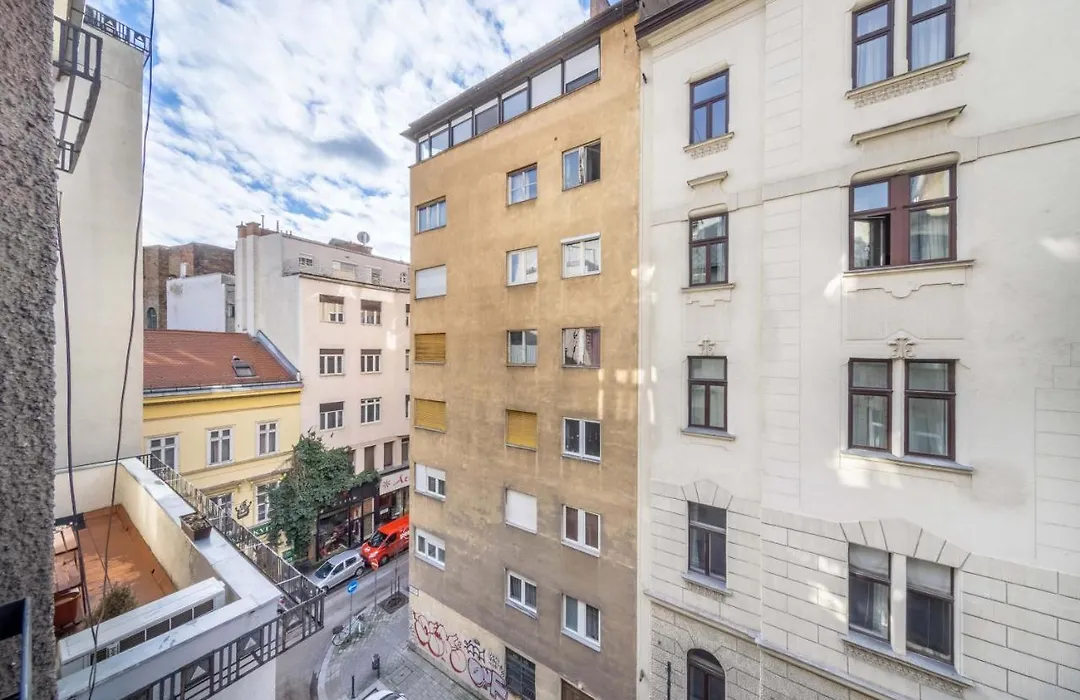 Anastasia 2 Bedrooms Apartment On Vaci Utca-1