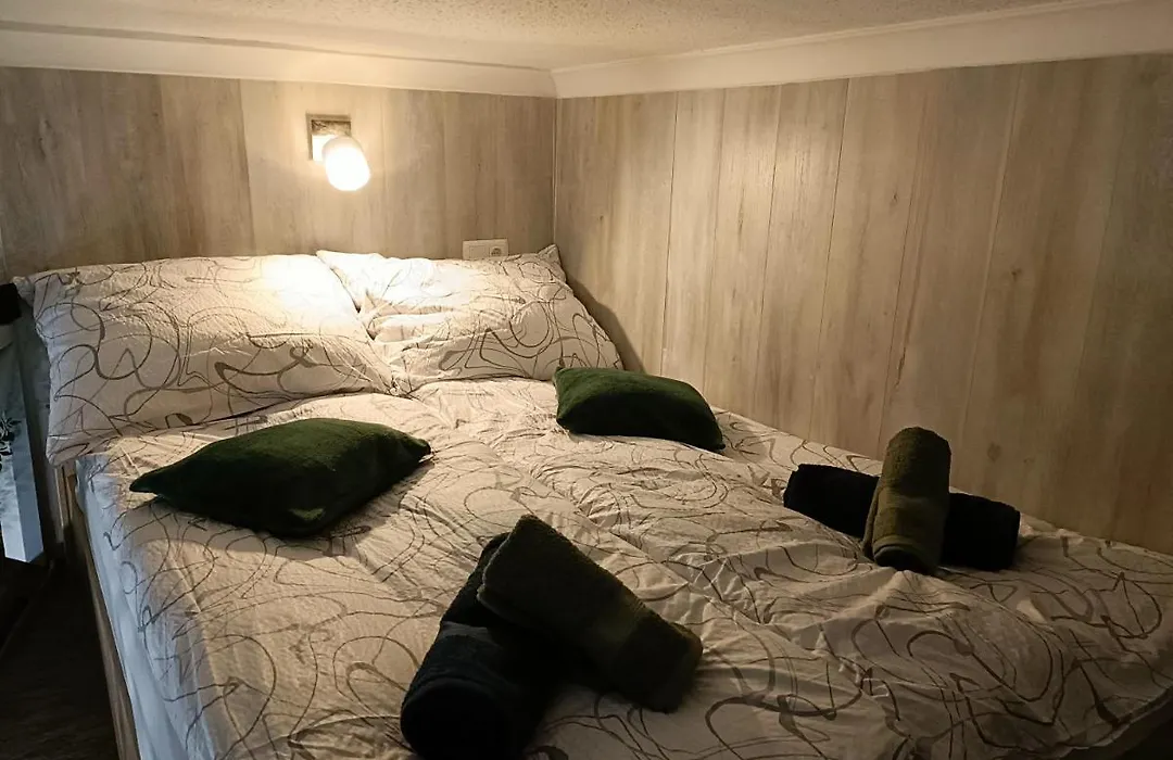 Suzan'S Apartment In The Heart Of Budapest-1