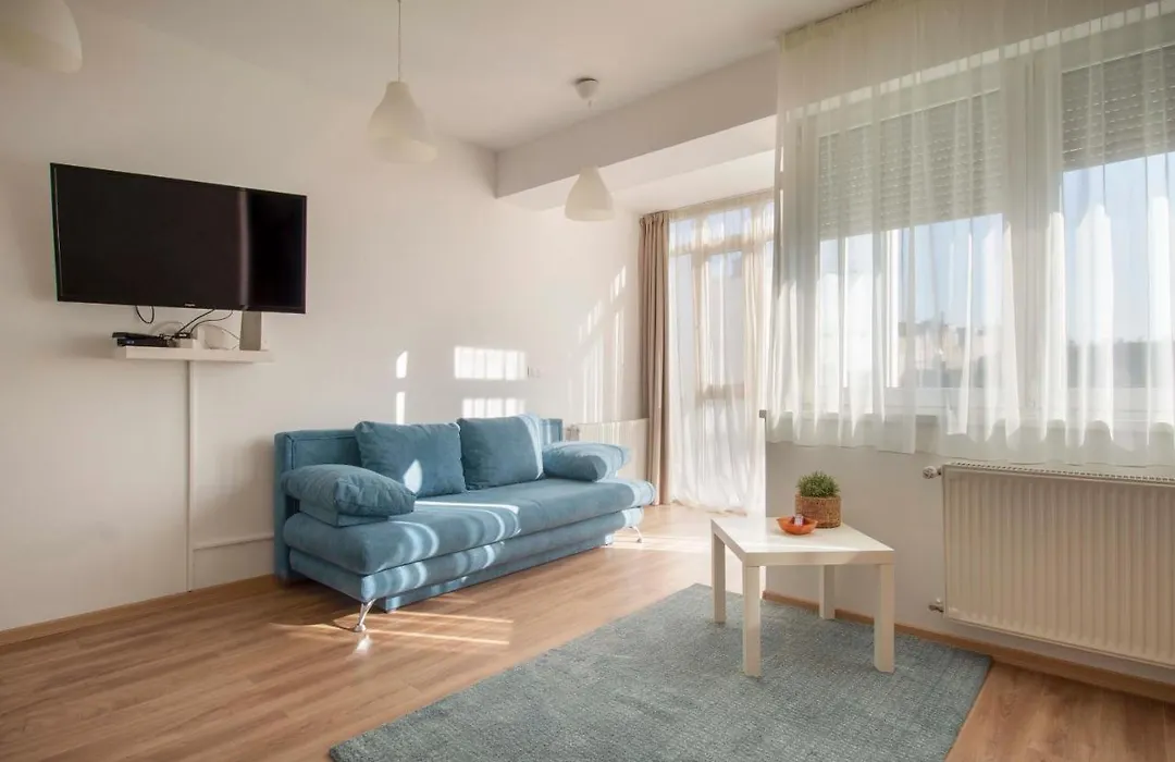 Star Apartments With Free Parking-1