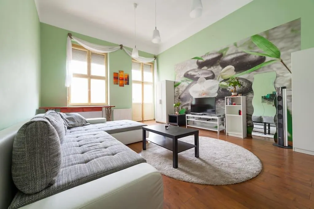 Main Street Apartment / Heart Of Bp-1