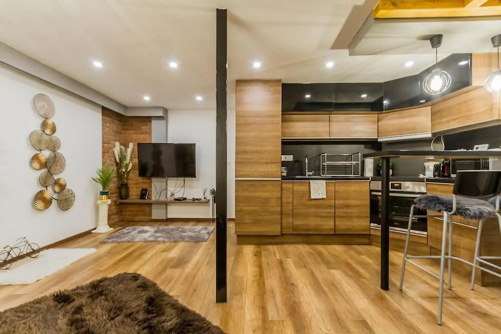 Charming Central Residence By Nw Apartments-1