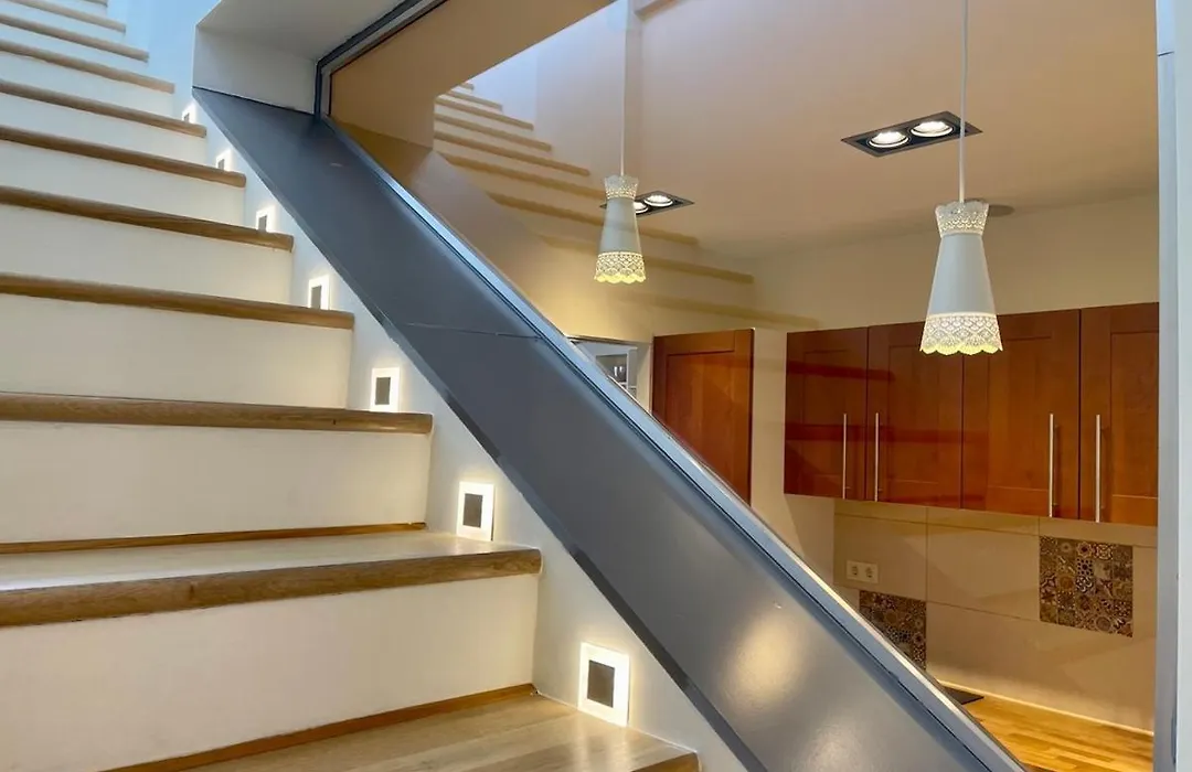 Penthouse W Private Rooftop And Free Parking-1