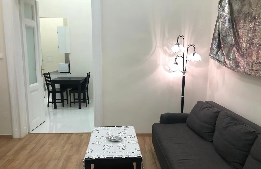 Dohany Central Apartment-1