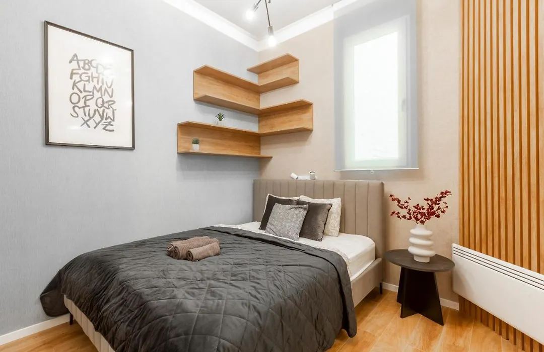 Exclusive Dohany Apartment With Balcony Next To The New York Cafe-1
