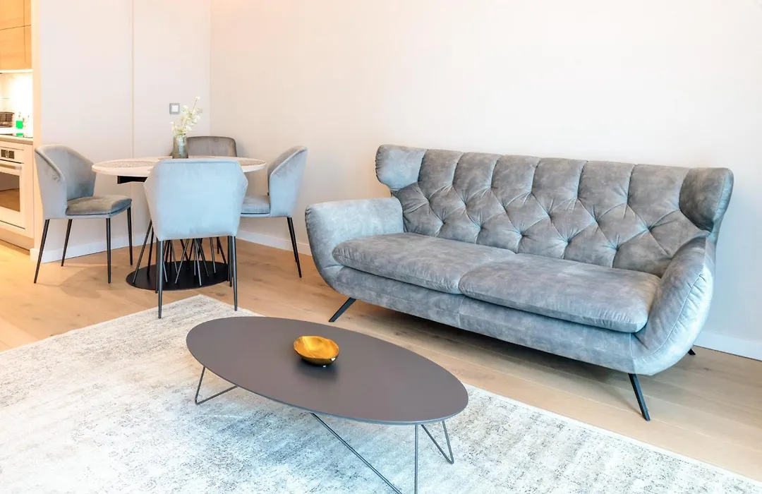 Emerald Downtown Luxury Suites By Continental Group-1