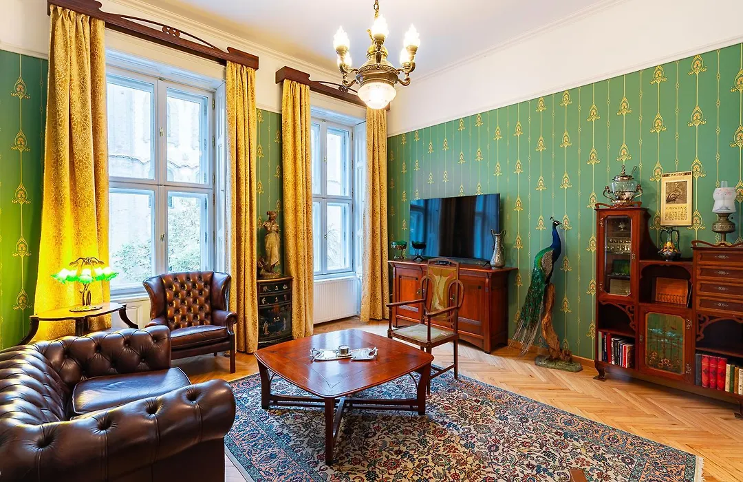 Luxury Art Nouveau Apartment Next To Parliament Building-1