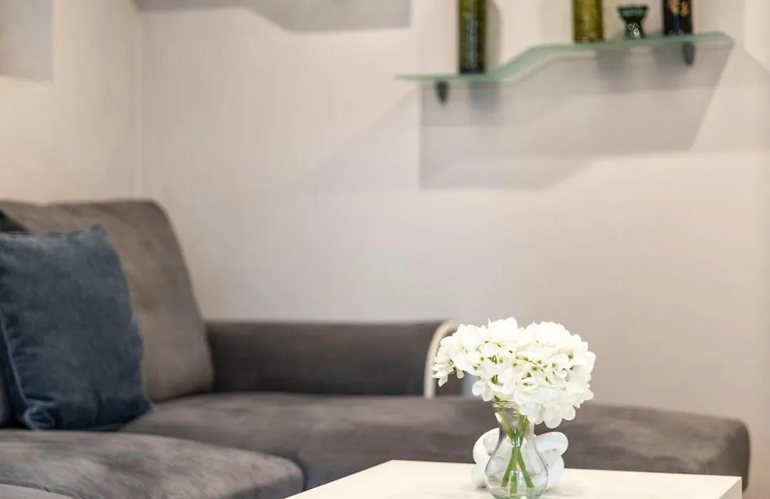 Superb Cozy Studio In The Heart Of Budapest-1