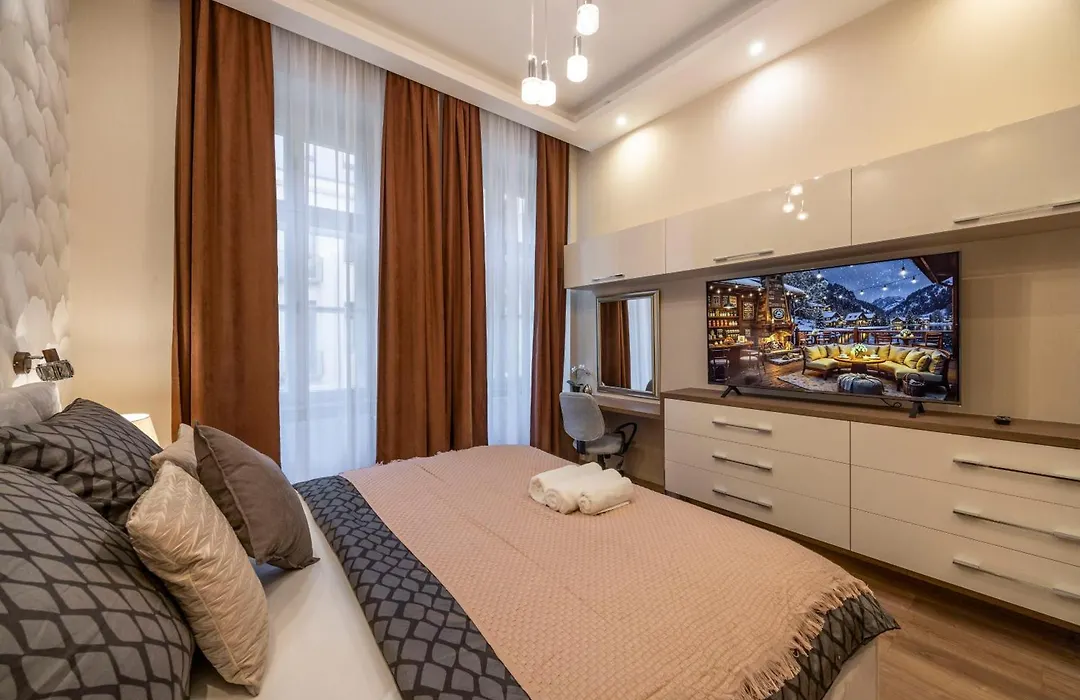 Exclusive N' Grand City Center Residence With 5 Bedrms-1