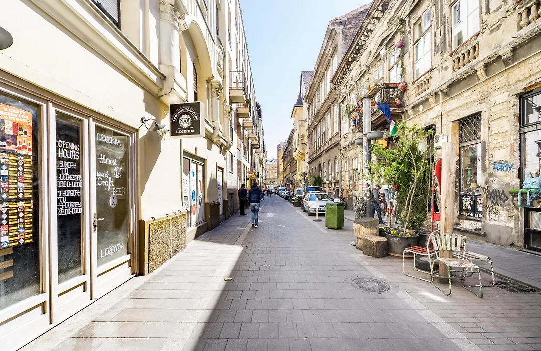 K10 - Kazinczy Street Heritage Suite - Best Location By Bqa-1