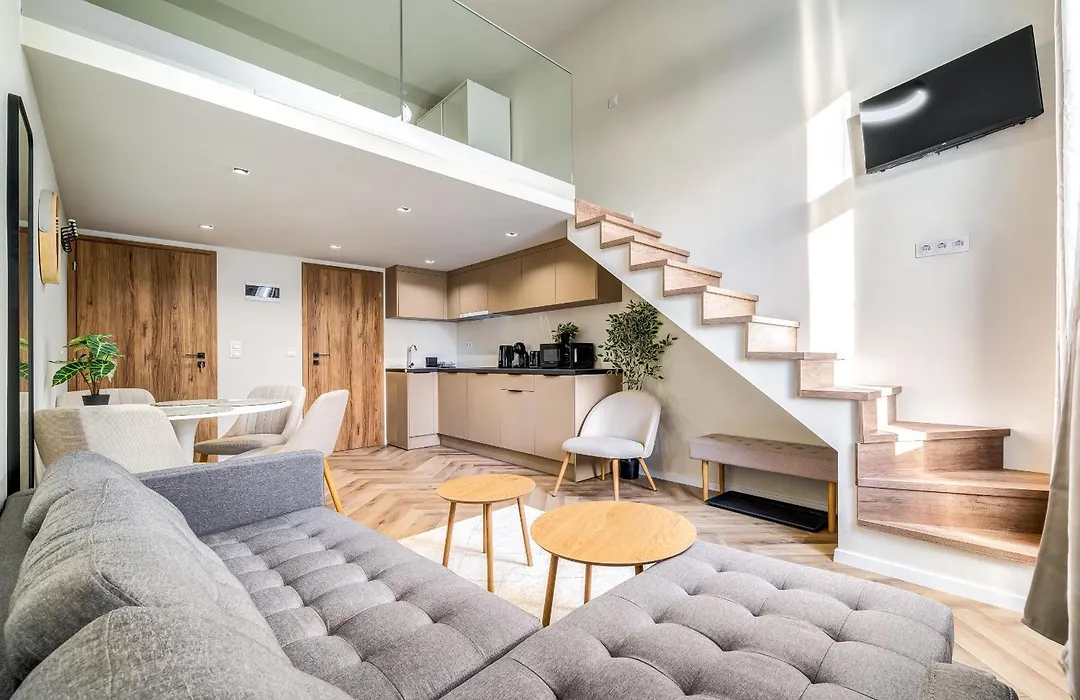 Astoria Premium Suites - R26-1