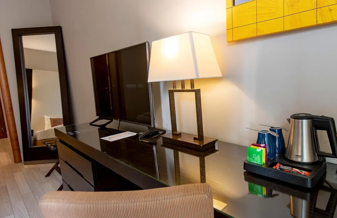 Lion'S Garden Hotel-1