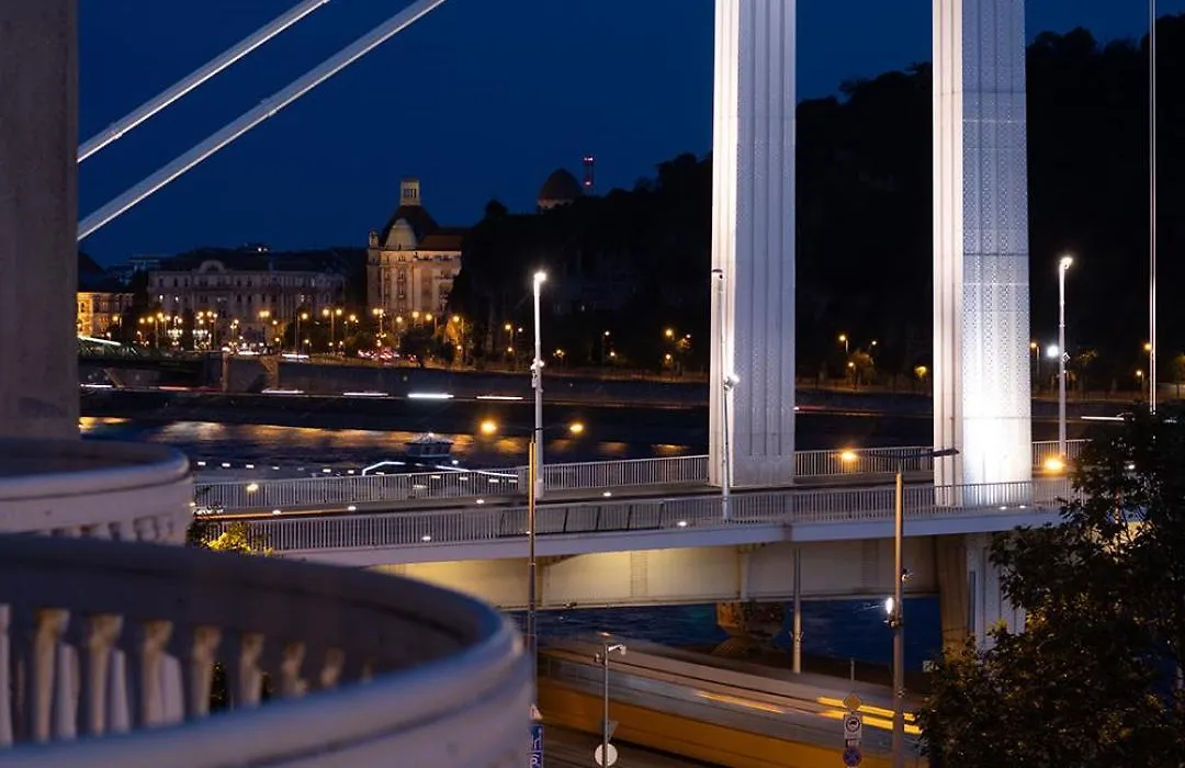 Budapest Grand Danube Suite-1