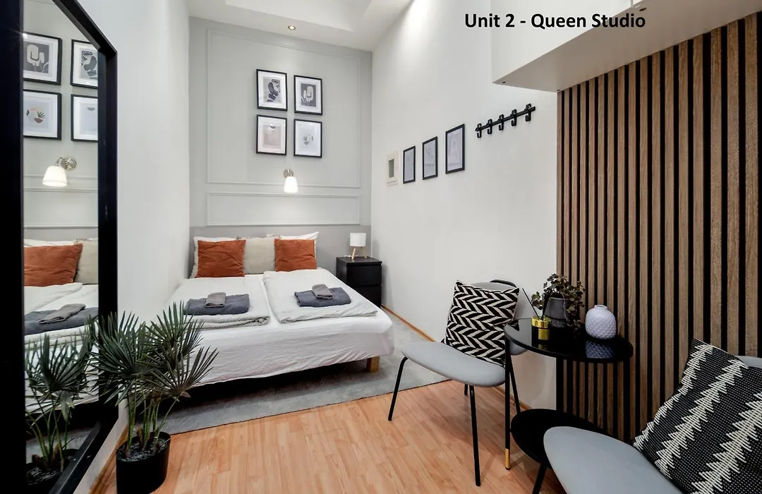 Kazincy Suites - 1Br Apt & Stylish Studio-1