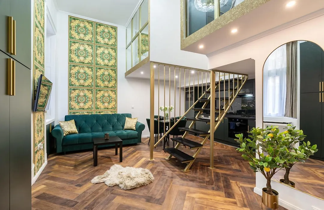 Csarnok Apartment-1