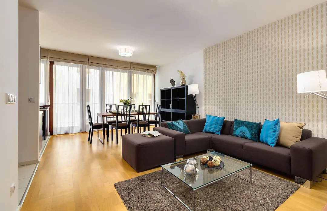 Quality Point Apartments 0-24 Reception-1