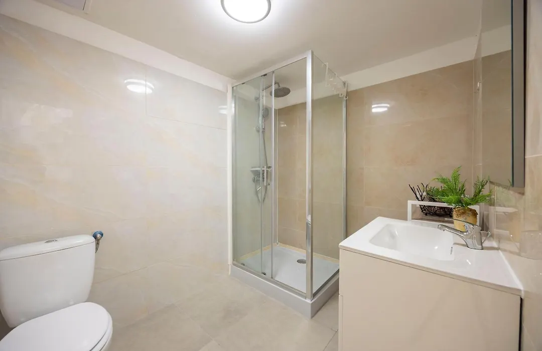 Cozy Quentin Apartment Near Danube River-1