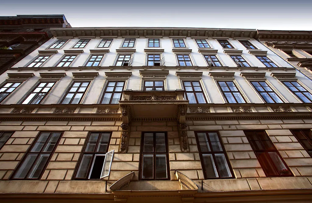 Gateway Budapest City Center-1