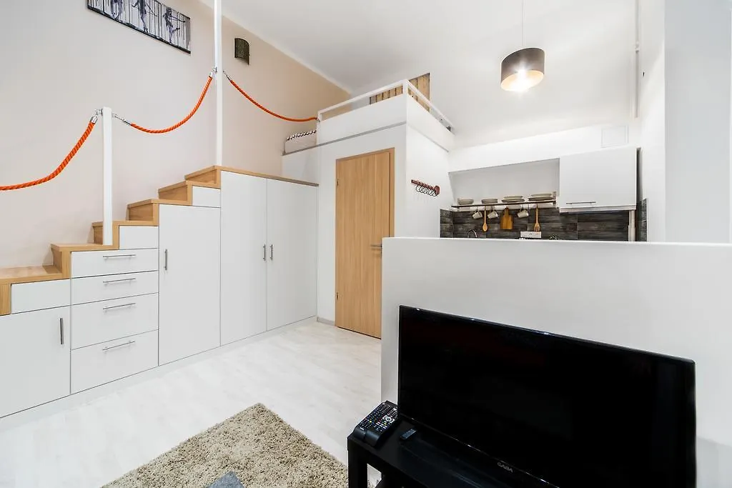 Astoria Airconed Apartments-1