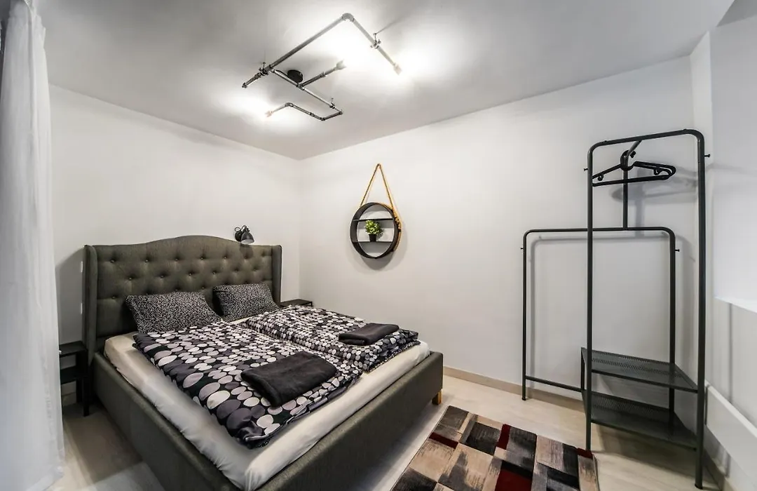 Spacious Loft In The Heart Of Downtown-1