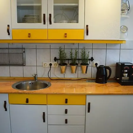 Cosy Apartment Just Next To Parliament-2