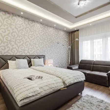 Bpr Ethereal Panoramic Suite With A/C & Balcony-3