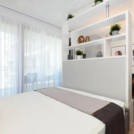 Silver Home Apartments-3