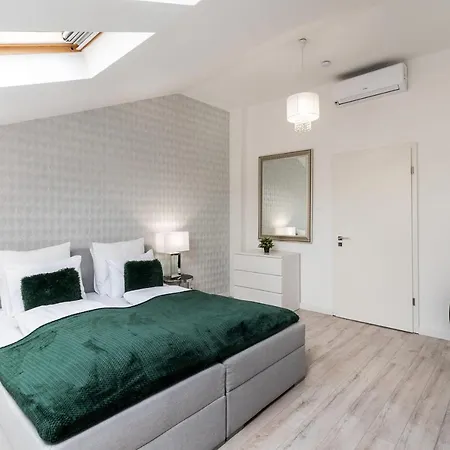 Quiet Very Central & Stylish Apt-3
