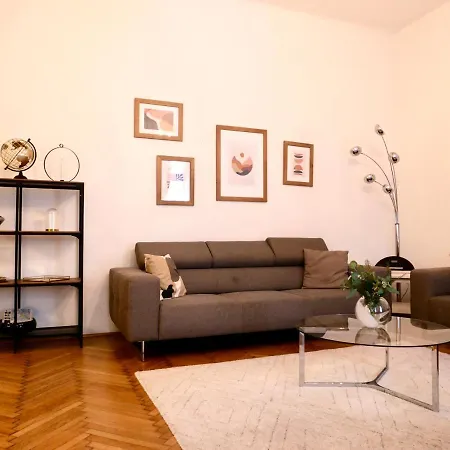 Contemporary City Apartment Vaci Utca-2