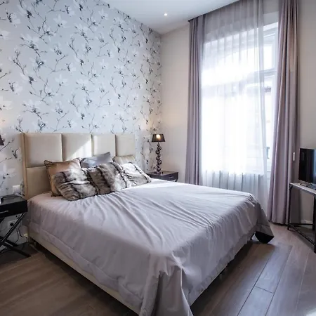 205M2 Penthouse With 75M2 Castle View Terrace And Barbercue - My Loft In Budapest-3