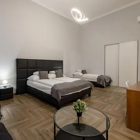 Prime Time Vaci Budapest-3
