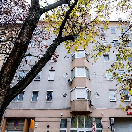 Floral Bliss Apartment-2
