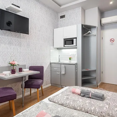 Synagogue Apartments-3